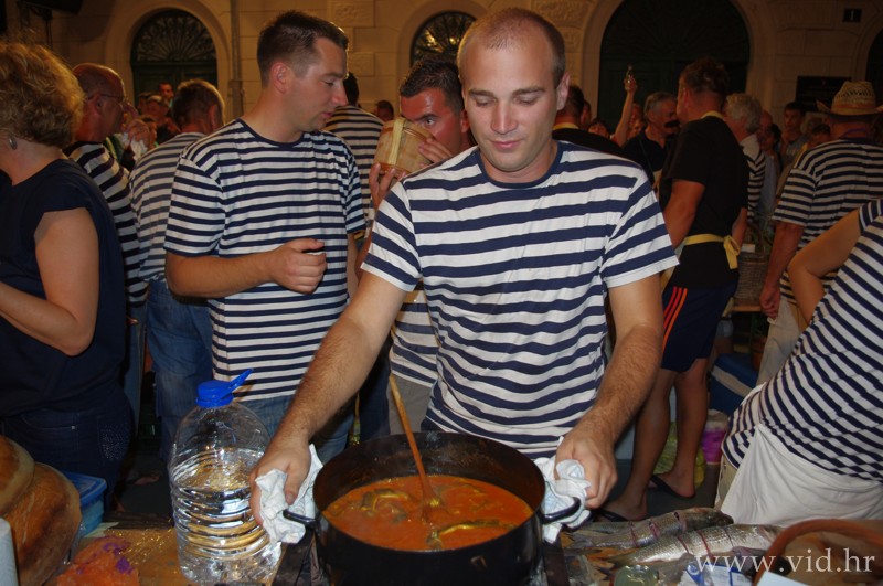 Brudetijada (15)
